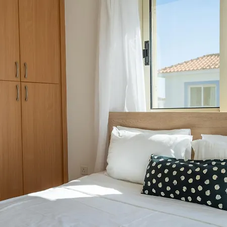 Phaedrus Living: Luxury Oceania فيلة *