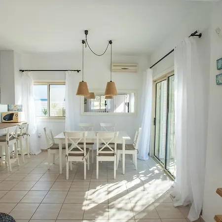 فيلة Phaedrus Living: Luxury Oceania