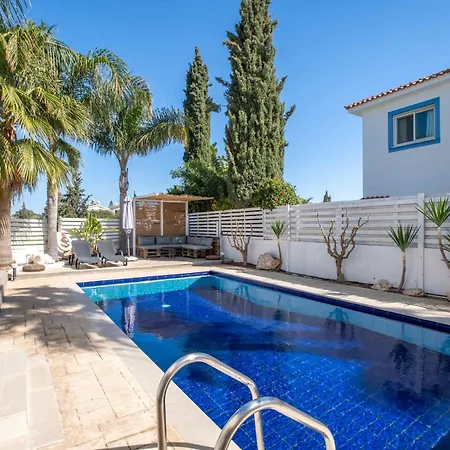 Phaedrus Living: Luxury Oceania * أيا نابا