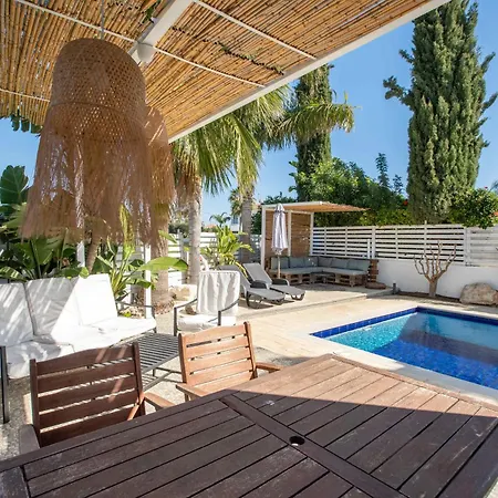 فيلة Phaedrus Living: Luxury Oceania أيا نابا